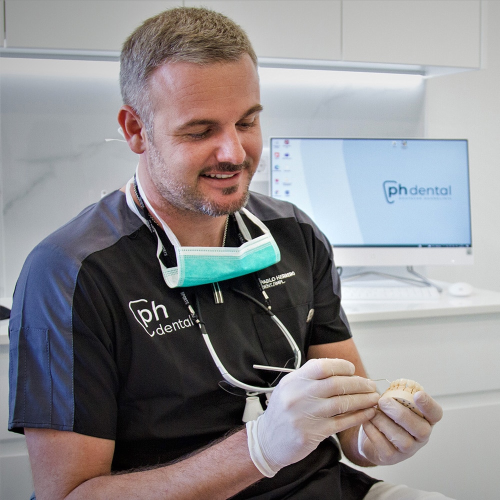 Consulta dental al paciente